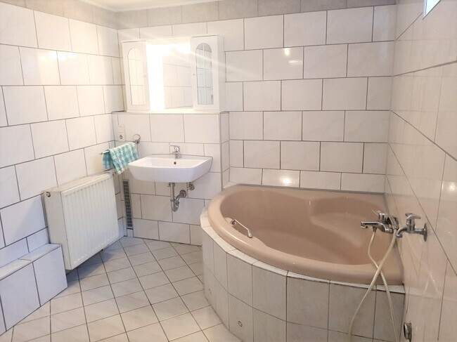Badezimmer EG