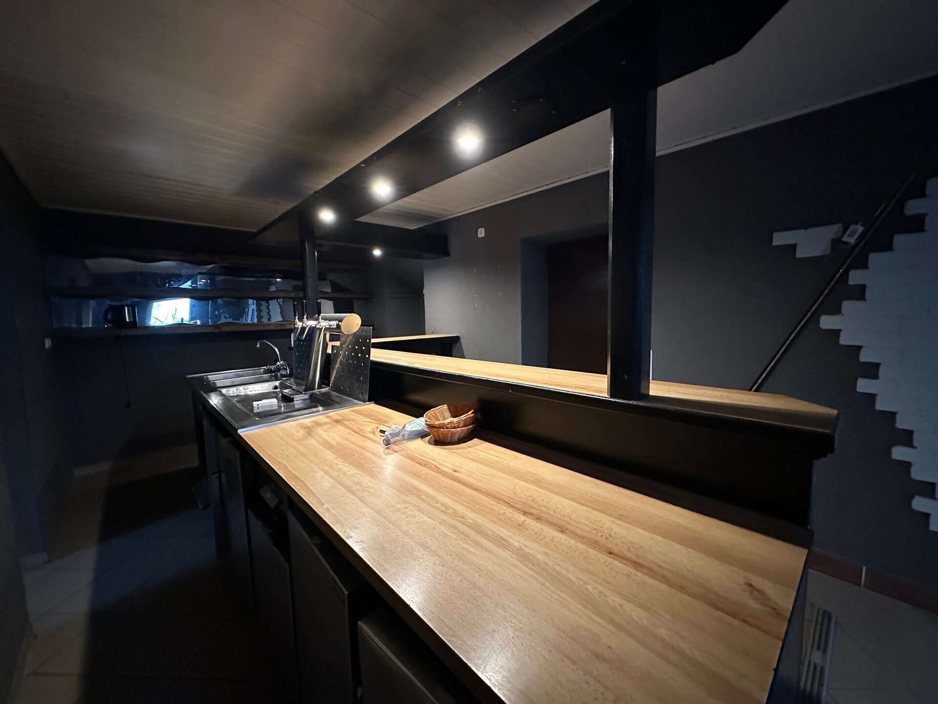 Theke 2
