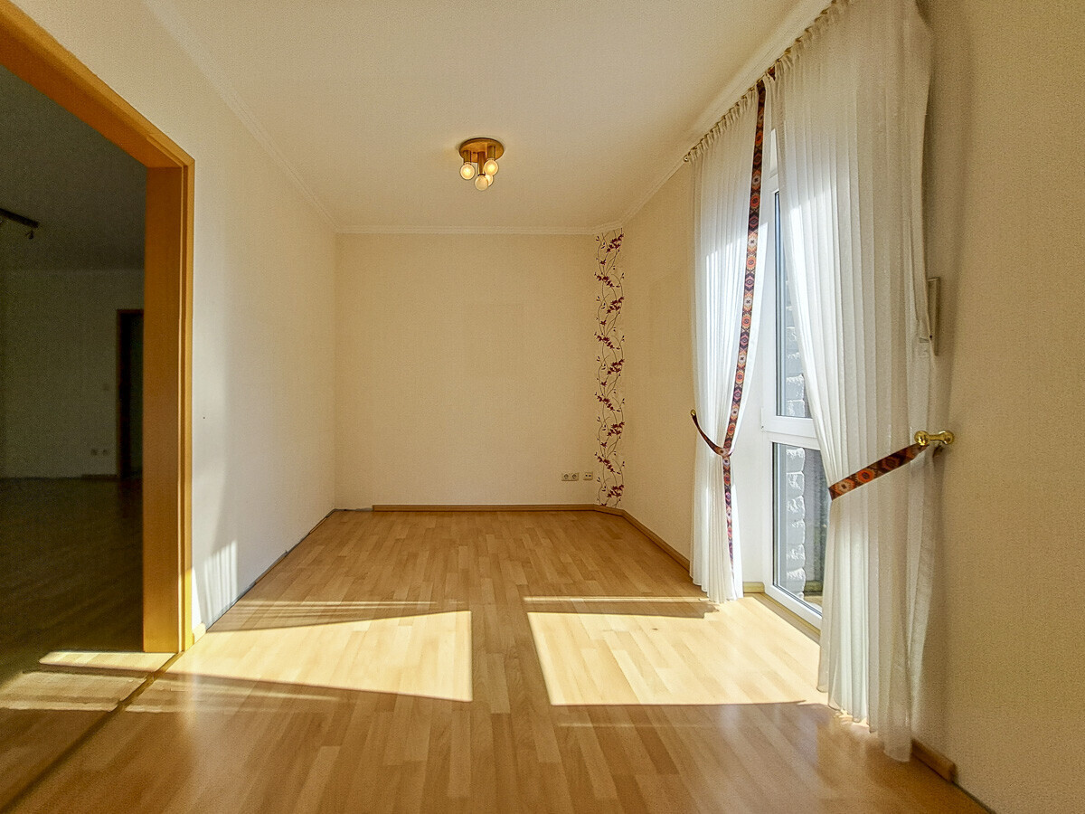 Esszimmer_geräumt