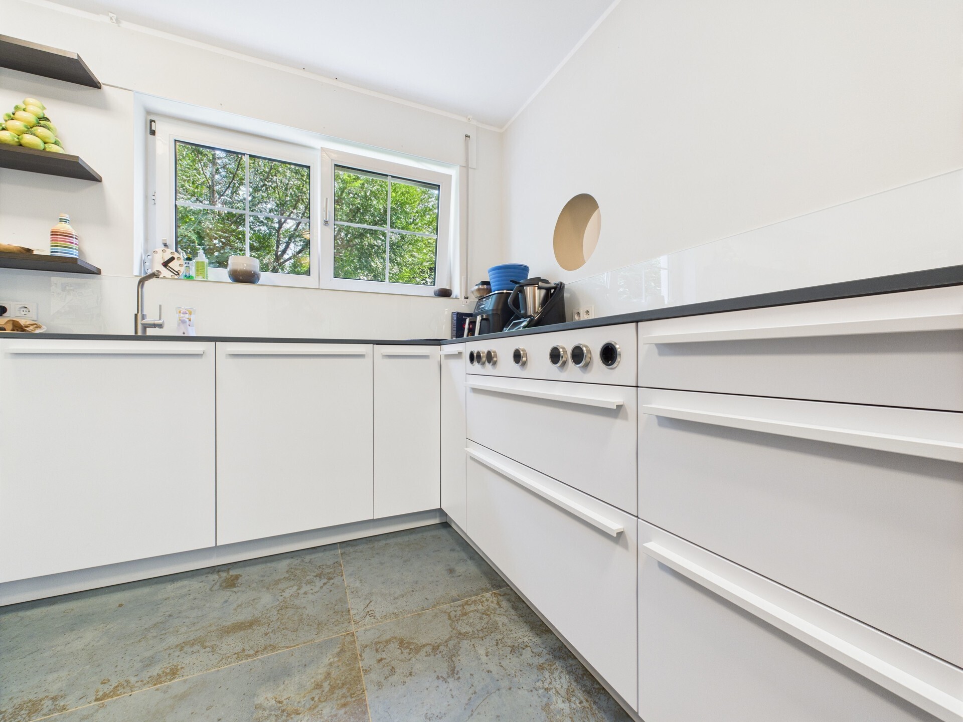 CAM05357G0-PR0015-STILL009