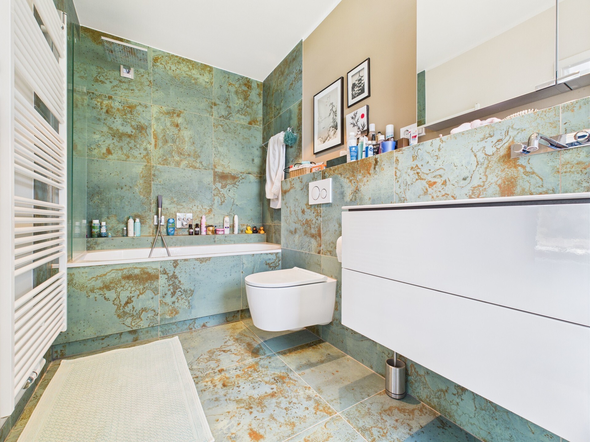 CAM05357G0-PR0015-STILL023