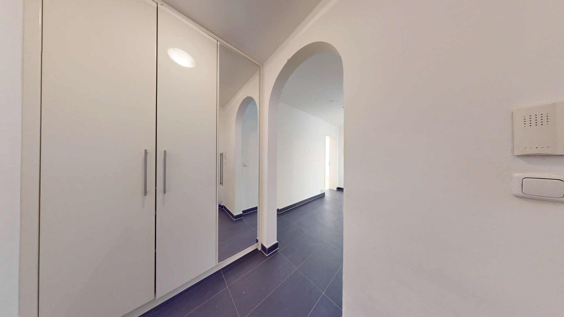 Diele mit Einbauschrank