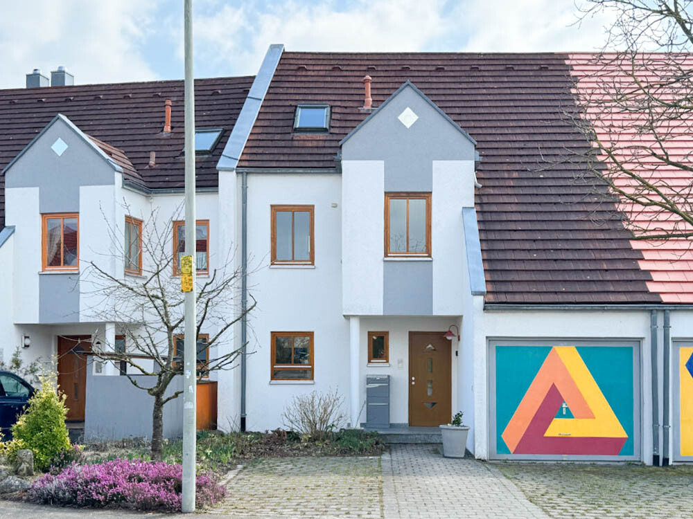 Hauseingang-Garage