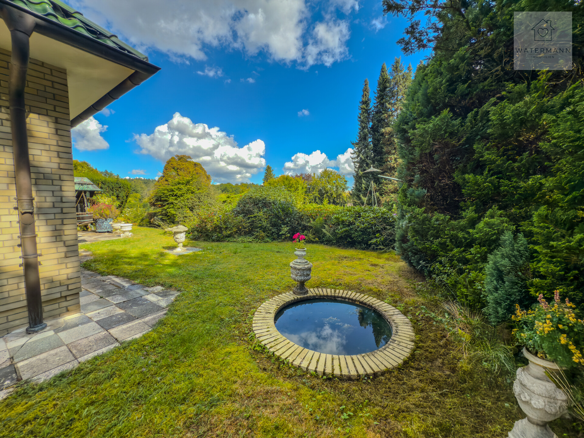 Hausseite Richtung Terrasse