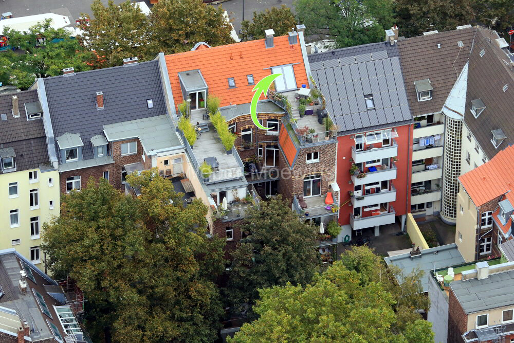 2926 Luftaufnahme Hausrückseite