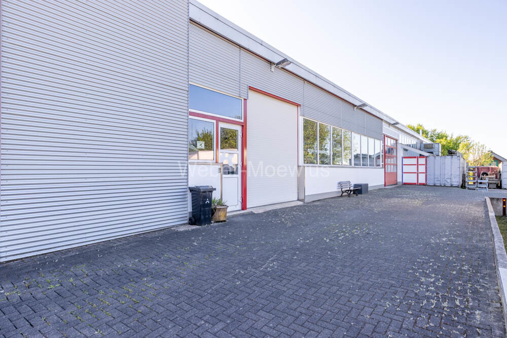 3396 Zufahrt Werkhallen + Lager