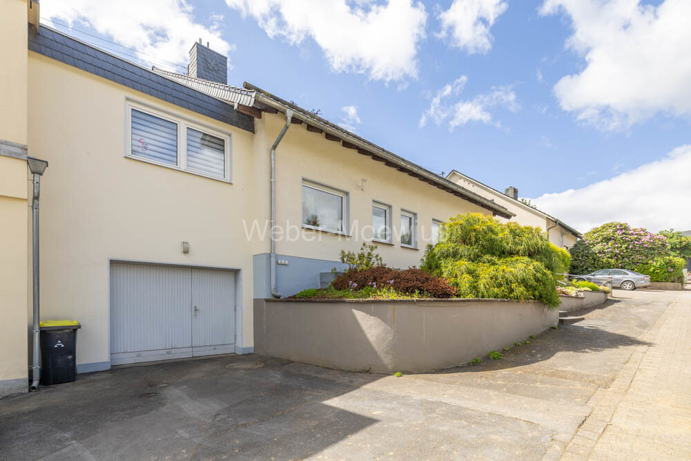 3401 Garage a