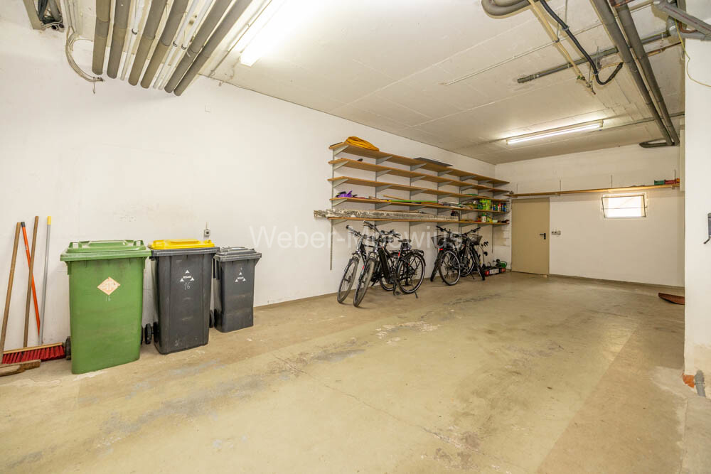 3401 Garage b
