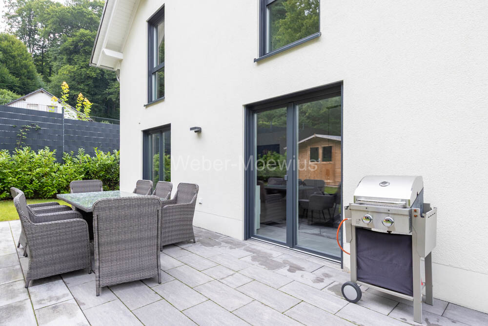 3429 Terrasse b