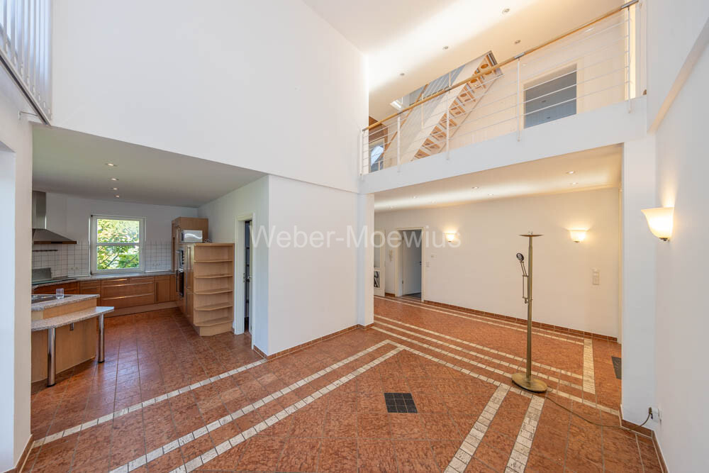 3437 Essplatz b