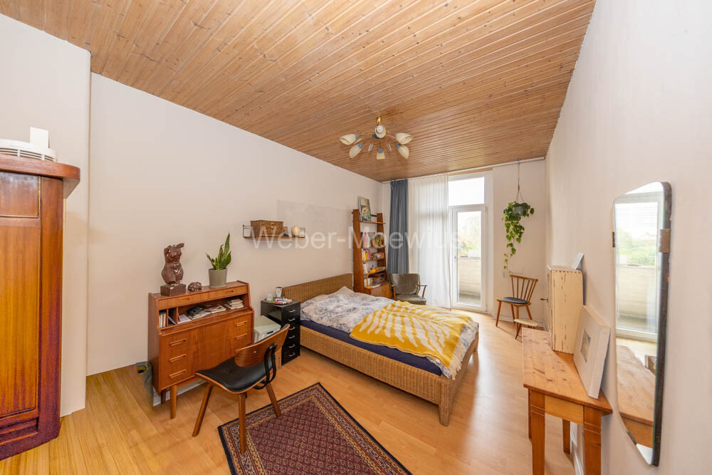 3447 Schlafzimmer 1 OG links