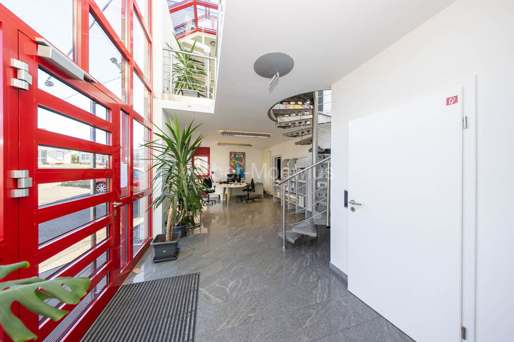 3396 Bürotrakt Eingangsbereich