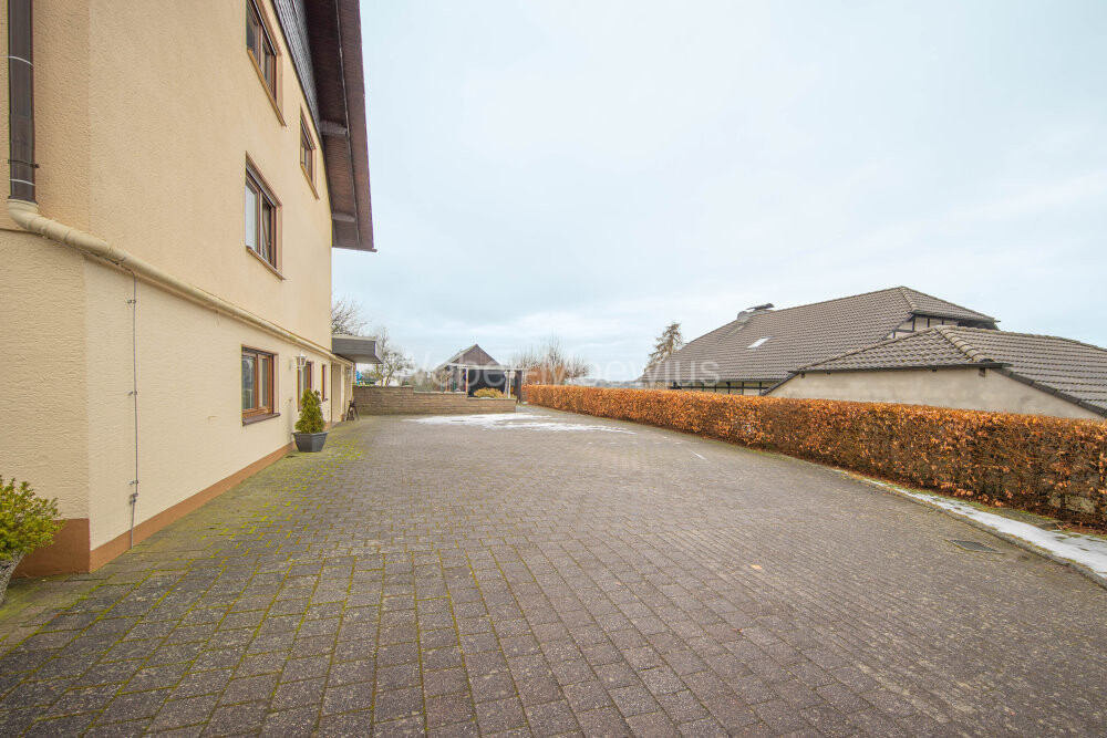 3466 Hofeinfahrt