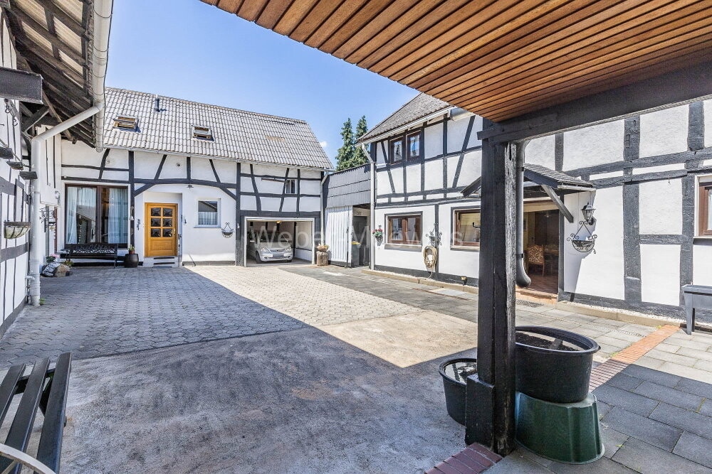 3489 Innenhof b