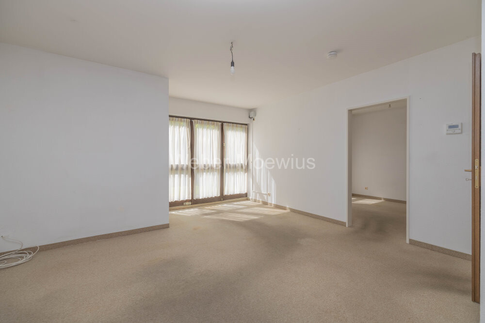 3493 Wohn- u. Esszimmer b
