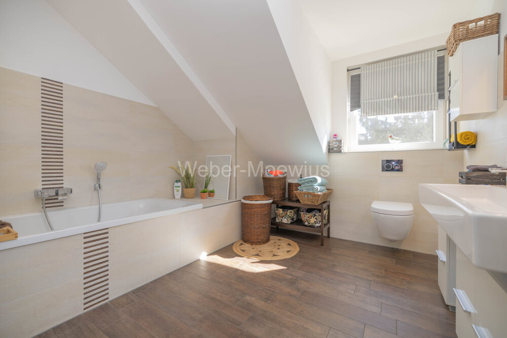 3497 Wannenbad a