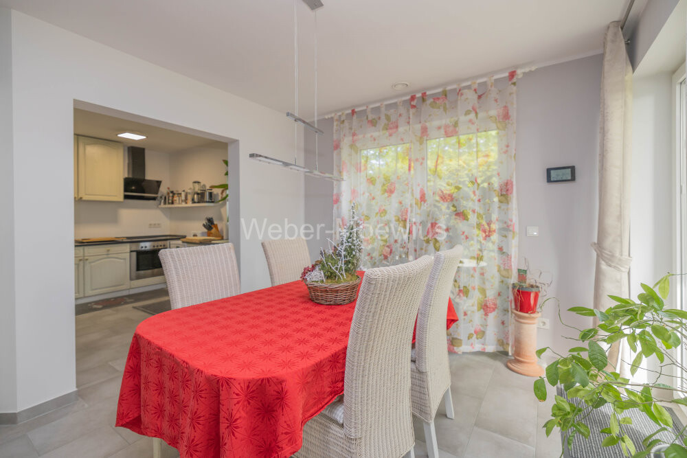 3498 Esszimmer b