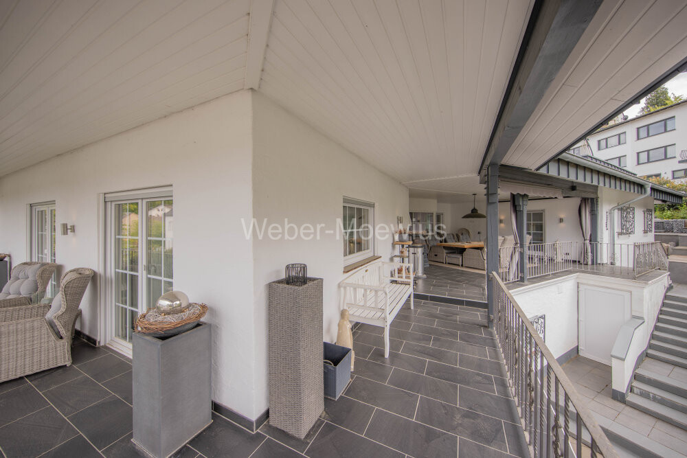 3499 Balkon b