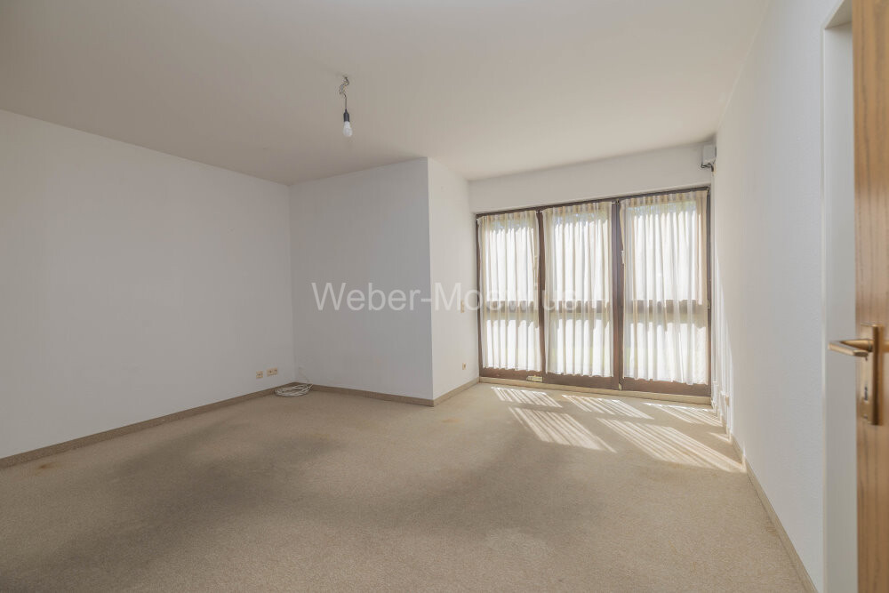 3493 Wohn- u. Esszimmer a
