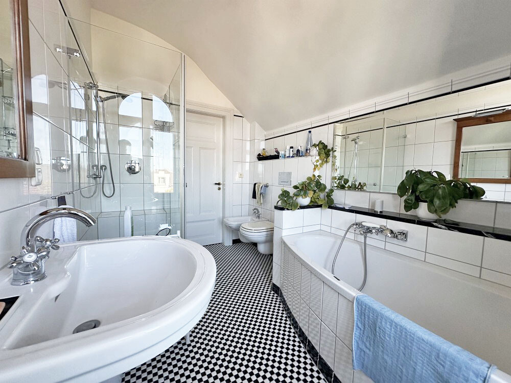 Badezimmer Bild 2