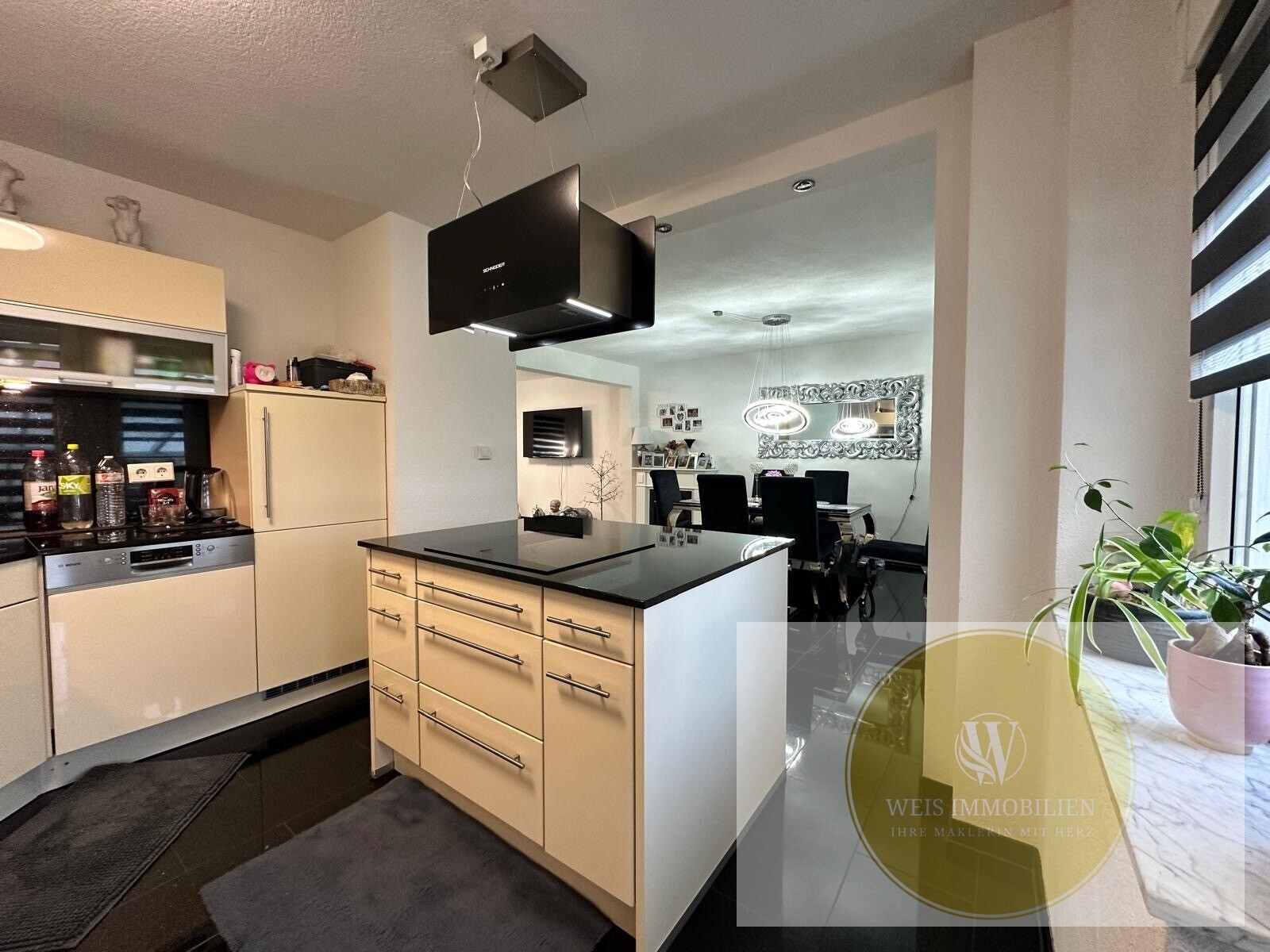 2725e5bc-d8d4-418d-bb36-a60b9e152d3f