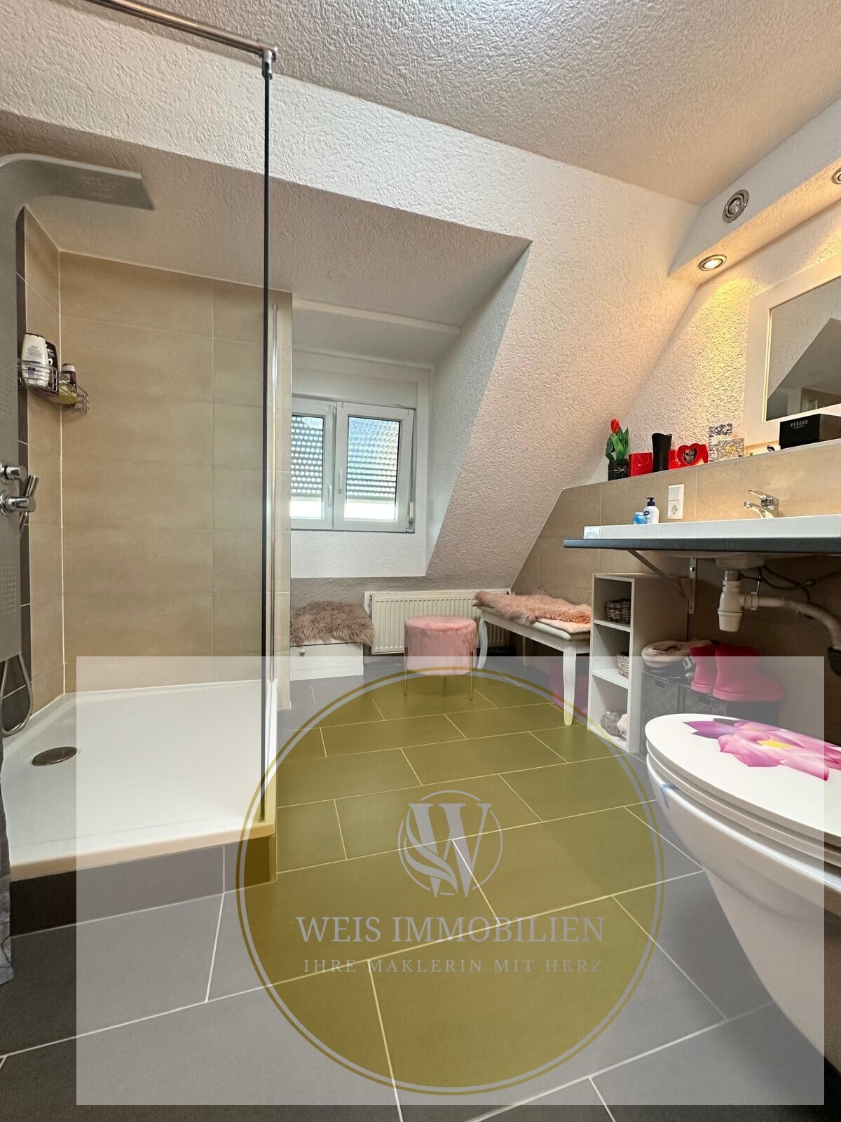 1c091240-7d14-4dce-b059-1f1a3ea797b9