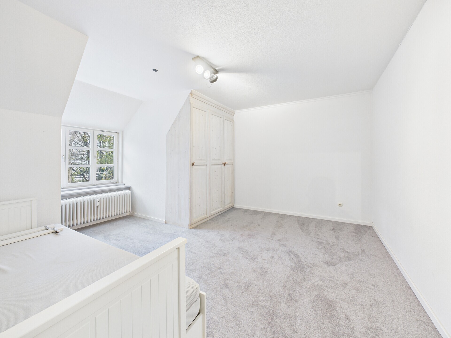 Schlafzimmer DG