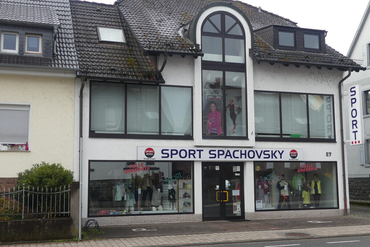 Straßenansicht