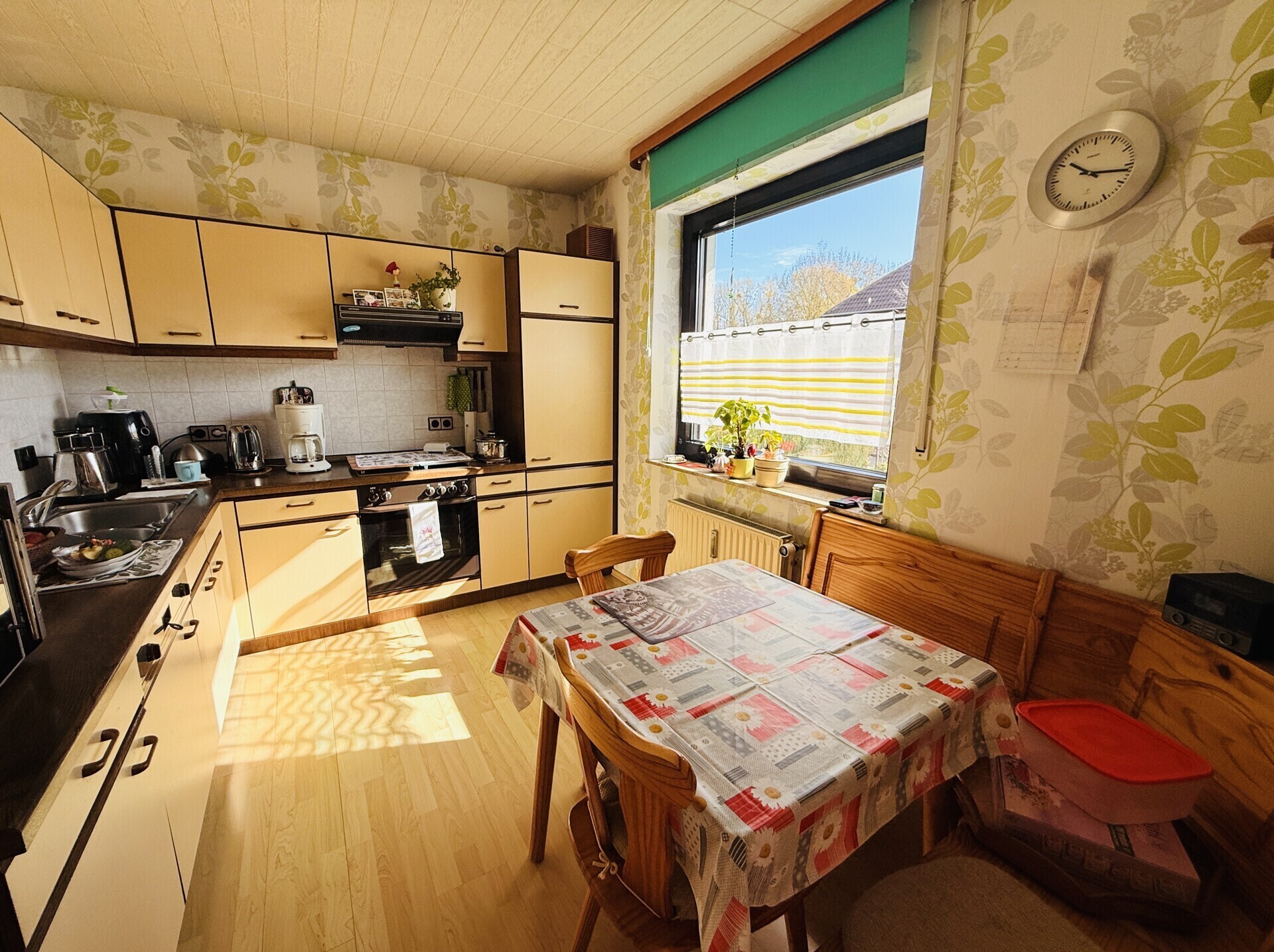 19 Küche mit Sitzecke