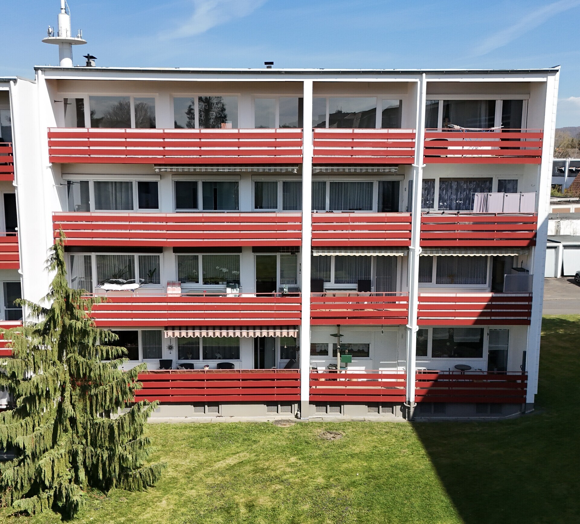 Aussenansichten (2)