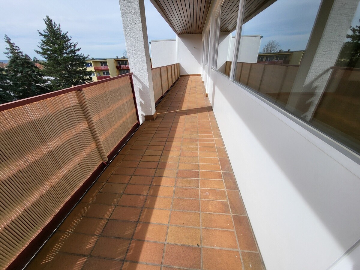 3. Balkon (2)