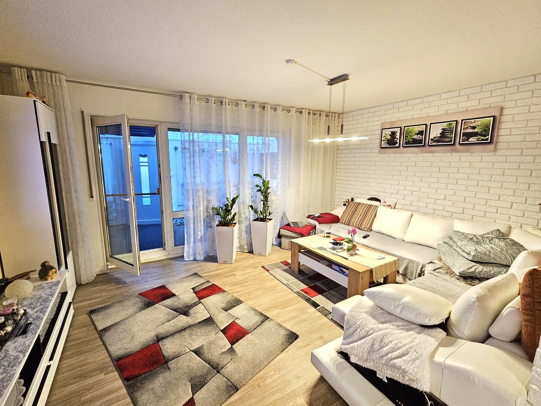 Raum 6 Wohnzimmer