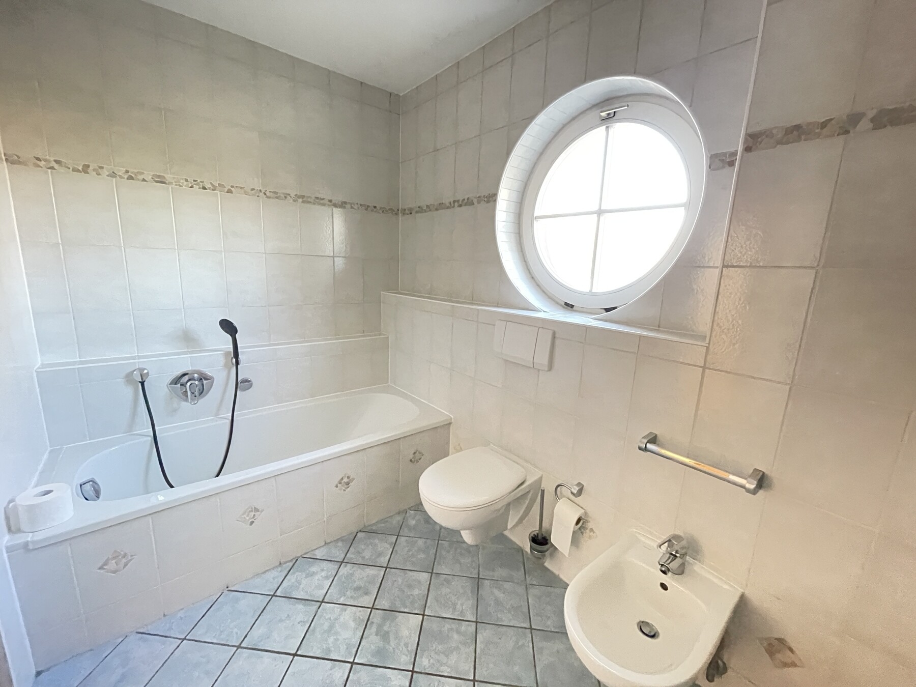 Tageslicht Badezimmer Badewanne 
