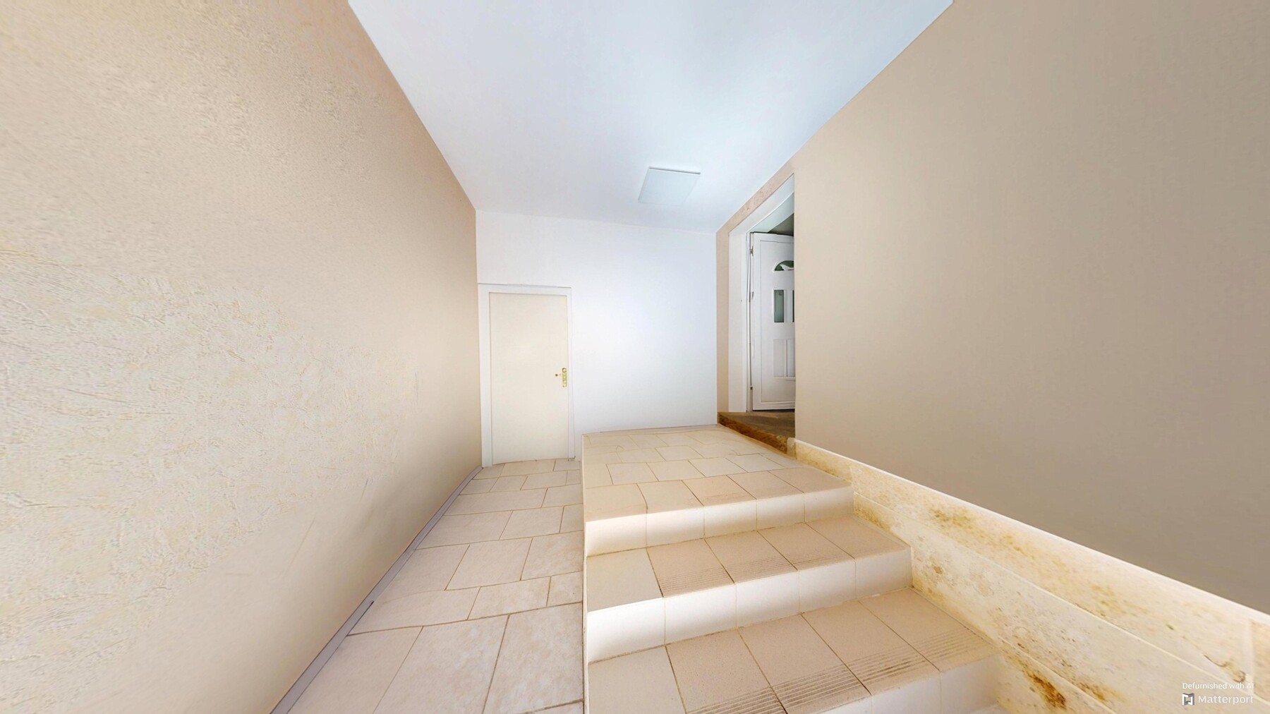 Eingangsbereich unmöbliert