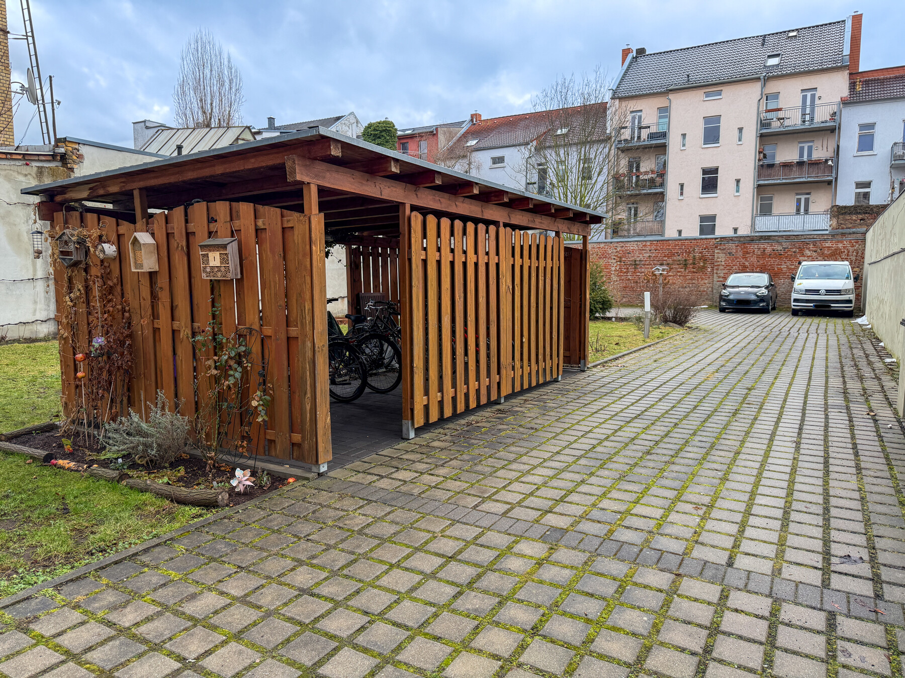 Innenhof/Fahrradschuppen