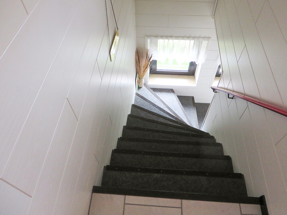 Treppe ins Erdgeschoss