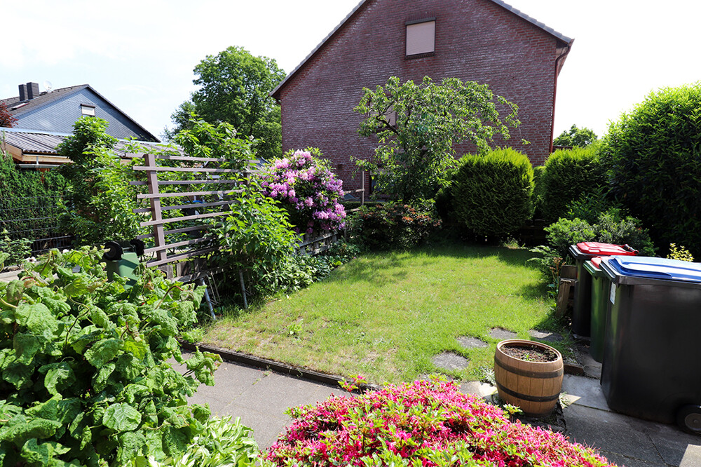 Garten vor dem Haus
