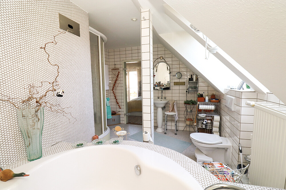 Badezimmer im Dachgeschoss - Anbau