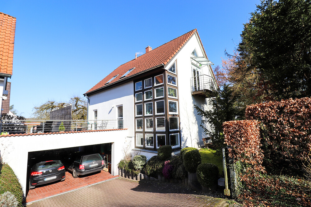 Anbau mit Doppelgarage
