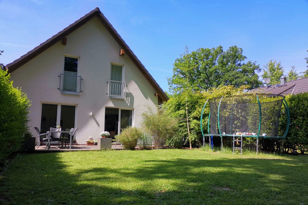 Hausansicht im Sommer