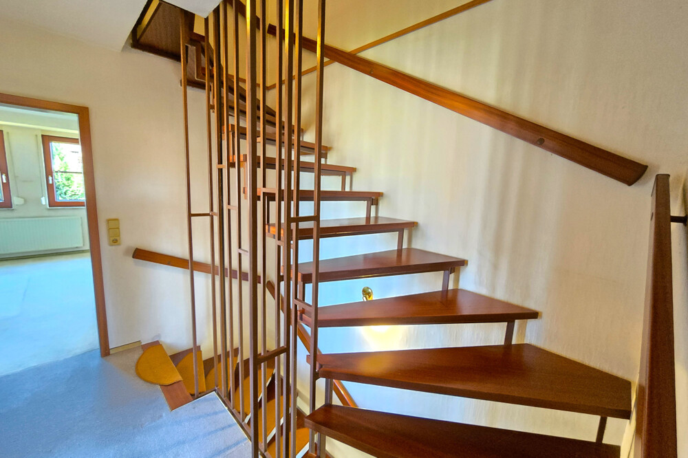 Treppe zum Dachgeschoss