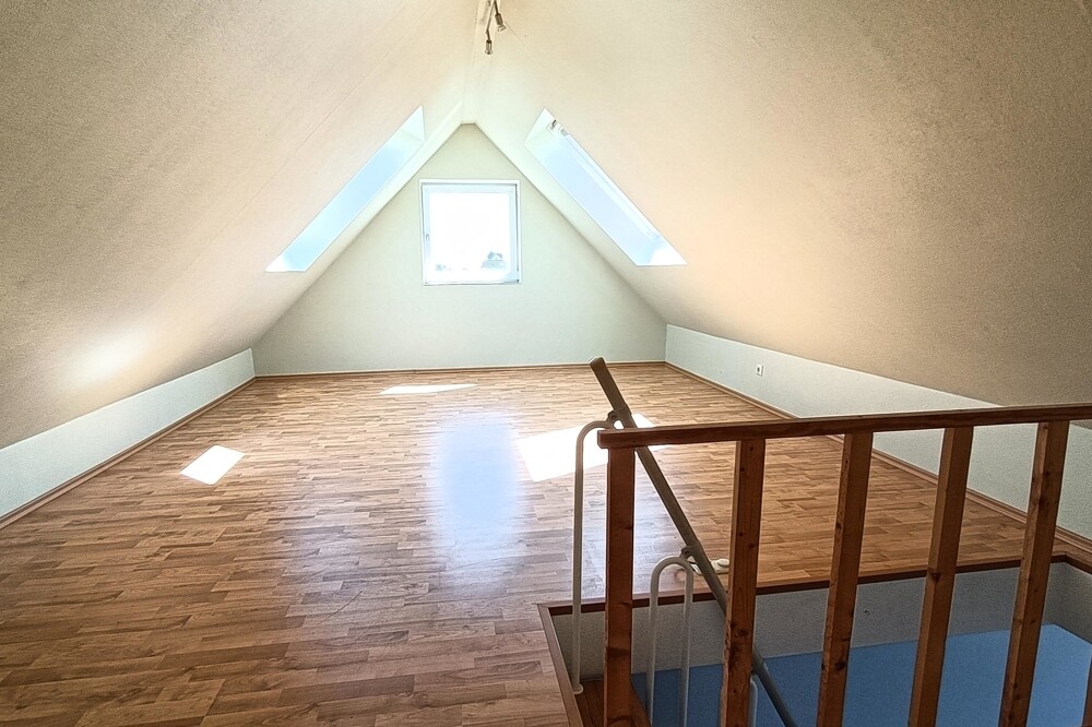 Arbeits- / Gästezimmer im Dachgeschoss