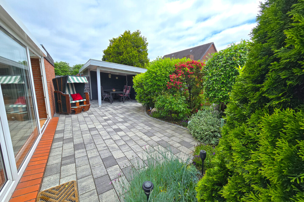 Innenhof mit überdachtem Freisitz