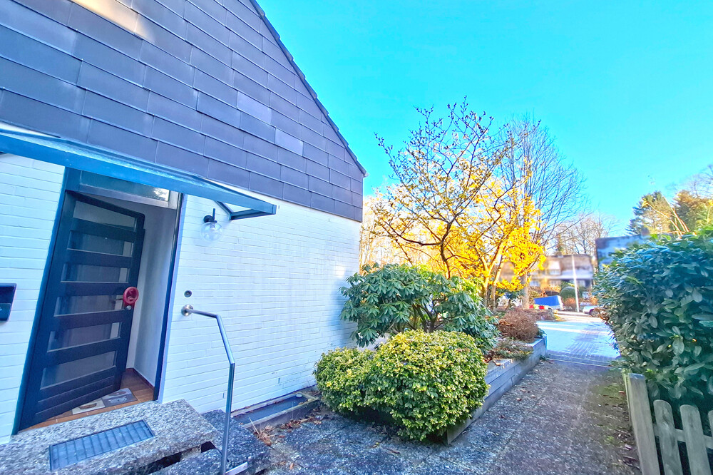 Hausansicht / Zuwegung