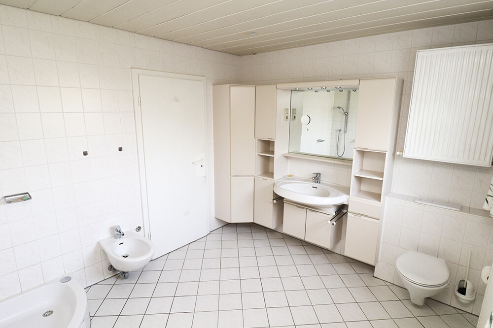 Badezimmer im Erdgeschoss