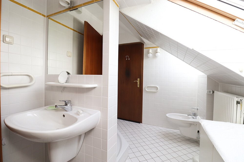 Badezimmer im Obergeschoss