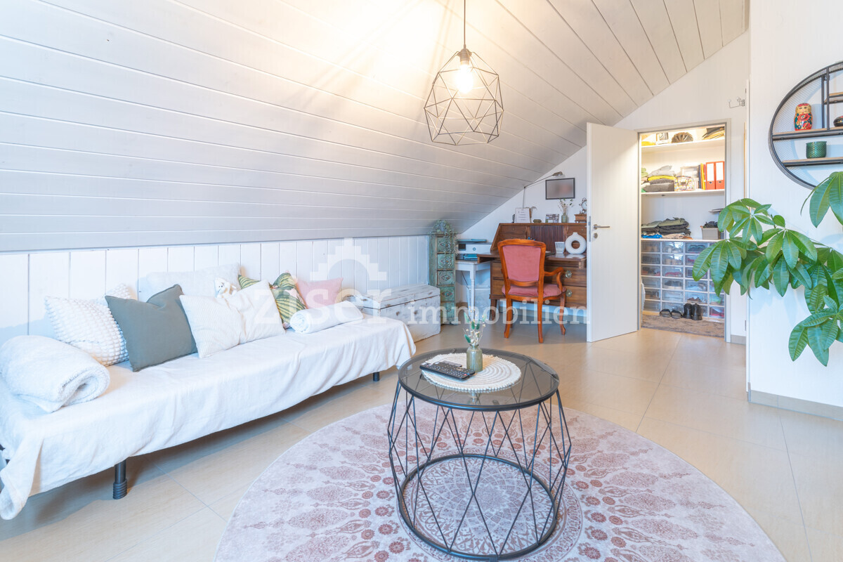 Wohnzimmer DG rechts 2