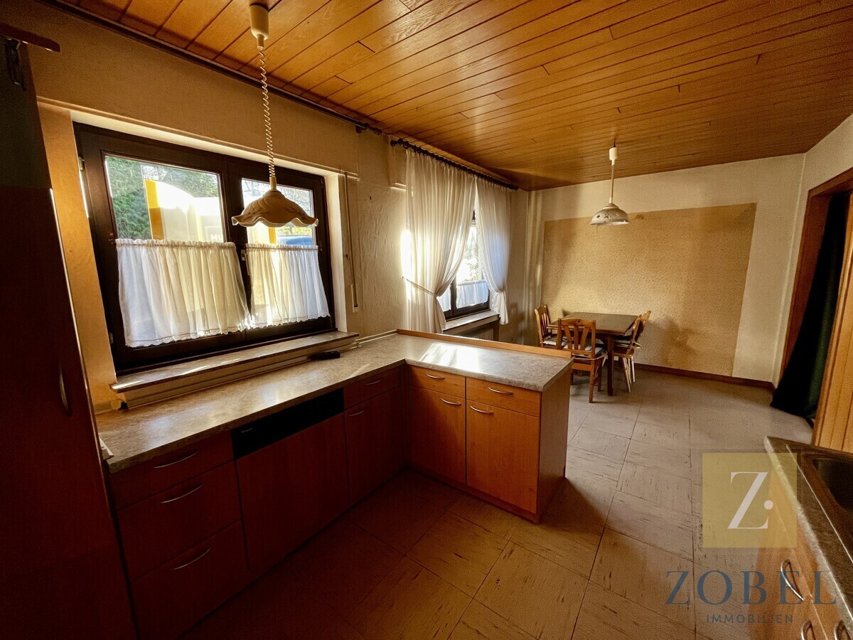 großzügige Wohnküche