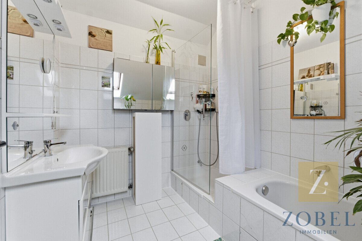 Badezimmer Wohnung imOG