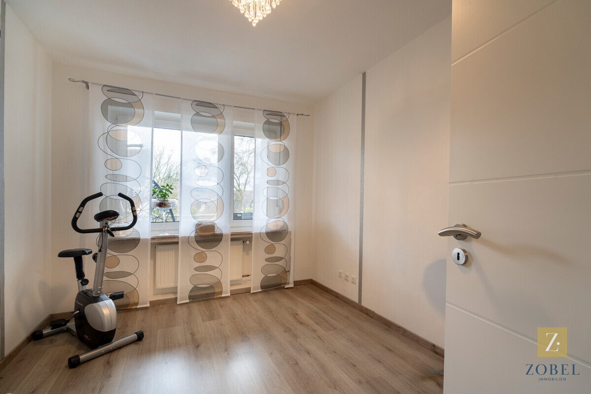 Kinder-/Arbeitszimmer